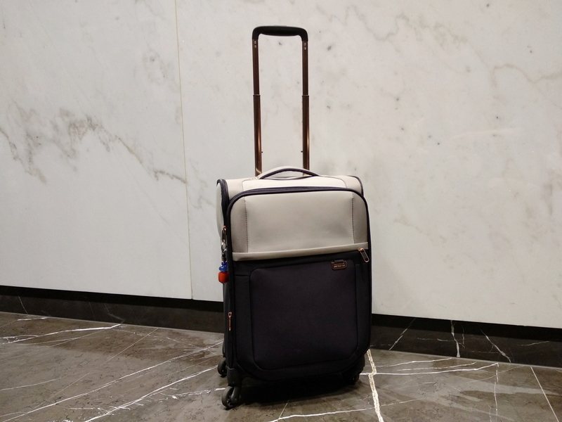 best carry on sized suitcases Samsonite